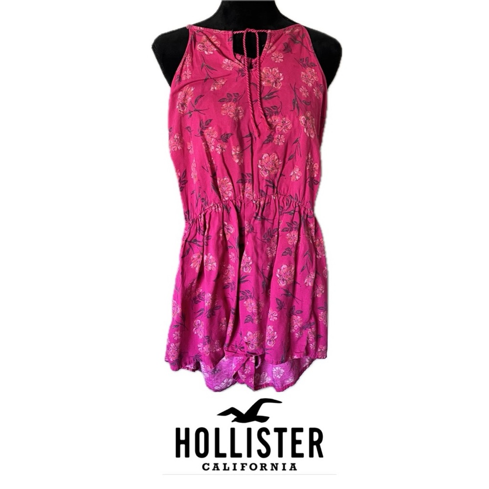 HOLLISTER Women's Pink Floral Romper Shorts Sz S Cinched Waist V Neck Straps